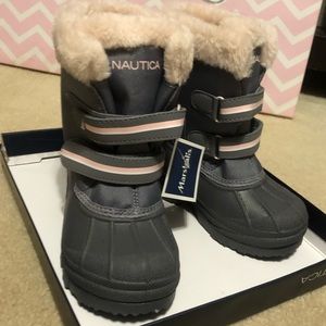 NÁUTICA girls snow boots size 11 NWT pink and grey